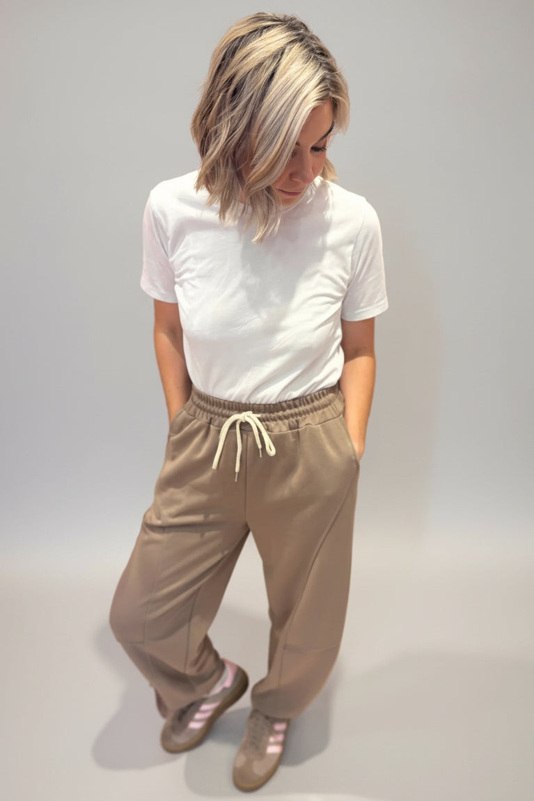 Cotton Barrel Joggers-7