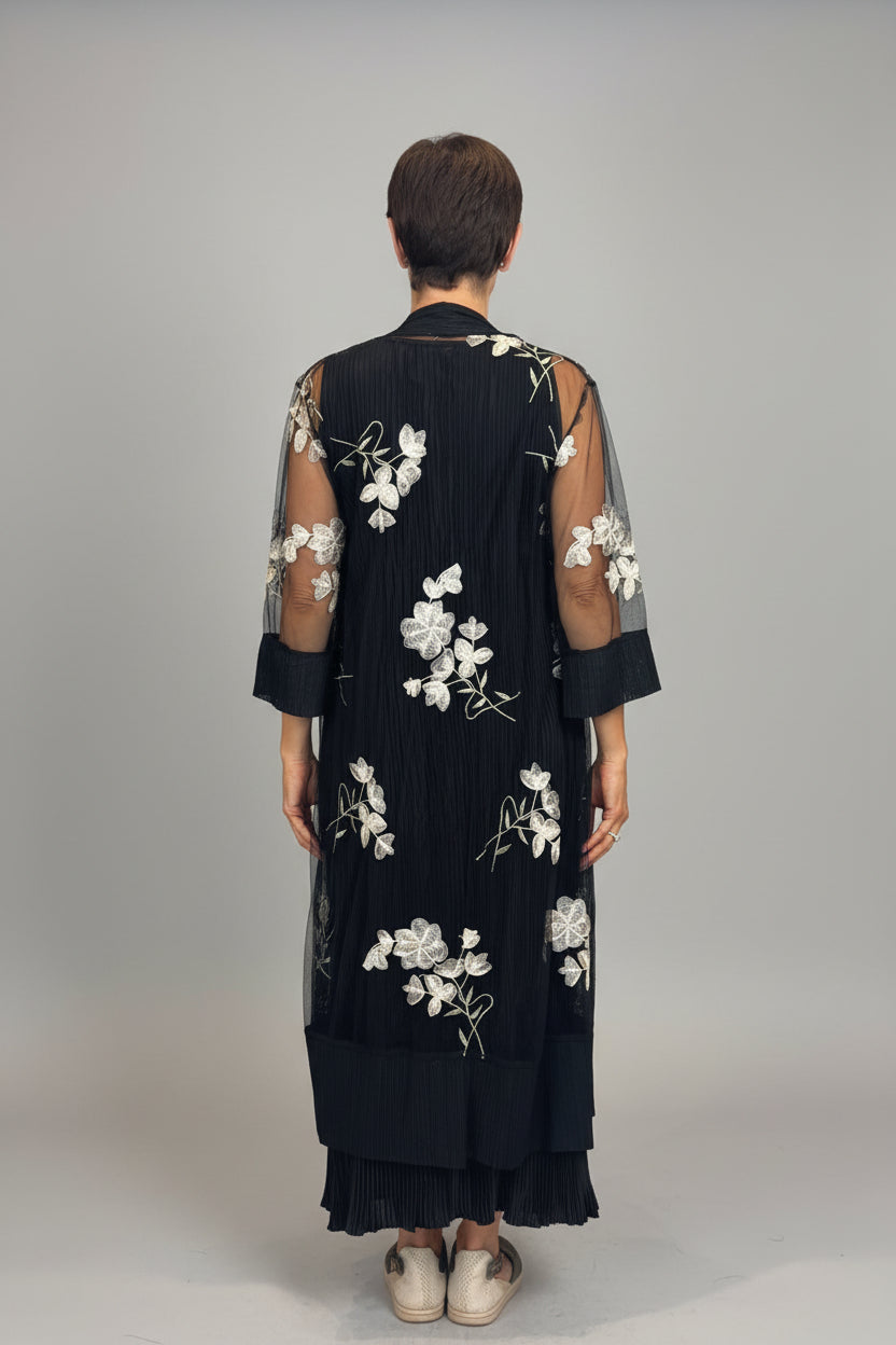 Shirley Embroidery Kimono-7